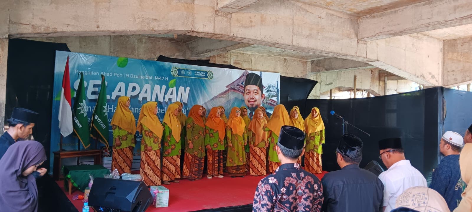 Ratusan Jamaah Padati Pengajian Selapanan Ahad Pon PCM Kembaran di Ma'had Fastabiqul Khoirot